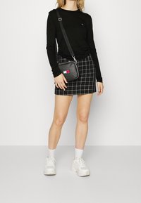 Tommy Jeans Long sleeved top - black
