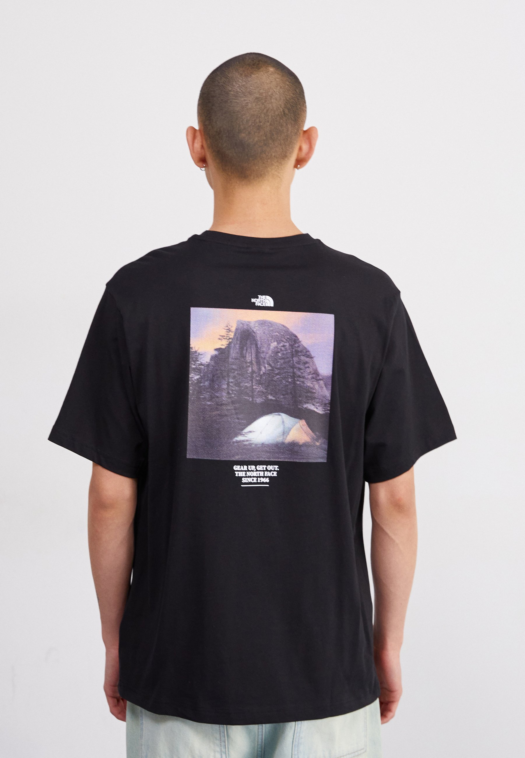 【The North Face】 M'S CAMP VIBE S/S R/TEE - BLACK The North Face - T-shirt z nadrukiem/czarny - Zalando.pl