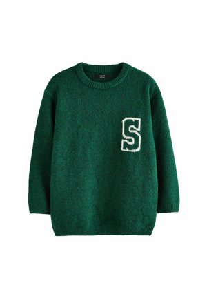 Grüner gestrickter Pullover mit strukturiertem Finish, mit einem weißen Buchstaben 'S'-Patch auf der linken Brust. Runder Halsausschnitt und lange Ärmel.