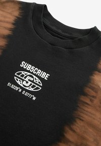 Next SHORT SLEEVE SUBSCRIBE GRAPHIC REGULAR FIT - Apdrukāts T-krekls - black tie dye