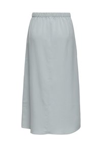 Světle modrá, sukně po kolena vyrobená z měkkého materiálu s elastickým pasem. Jednoduchý design bez vzorů nebo viditelného kování.