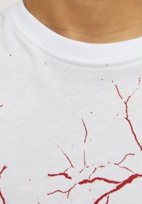 Jack & Jones Performance JJKEY LOOSE TEE CREW JNR - Marškinėliai su spaudiniu - white