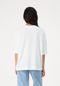 Selected Femme SLFANOUK OVERSIZED TEE  - Navadna majica - bright white
