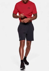 Under Armour SPORTSTYLE LC SS - Nyomott mintás póló - red