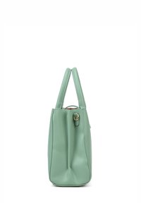 Borsa a spalla verde in pelle con finitura testurizzata, due manici corti e un accento in metallo dorato. Forma rettangolare compatta.
