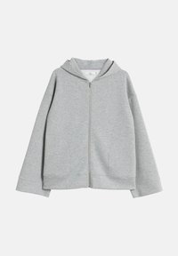 Grå zip-up hoodie tillverkad av mjukt, texturerat tyg. Har en stor huva, kängurufickor och en avslappnad passform med sänkt axel.