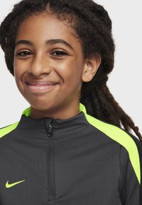 Nike Performance DRI-FIT STRIKE - Maglietta a manica lunga - anthracite black volt volt