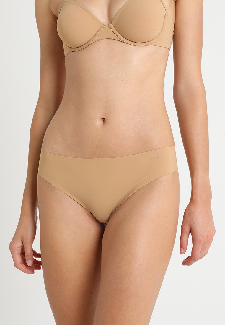 SLIP BRIEF NUDE 04