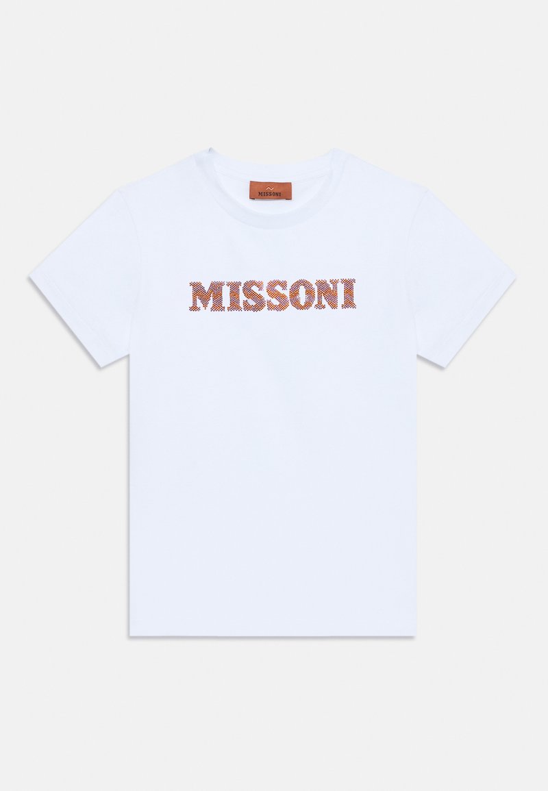 Camiseta de algodón blanca con la palabra "MISSONI" en letras texturizadas de varios colores en el pecho. Diseño clásico de cuello redondo, mangas cortas.