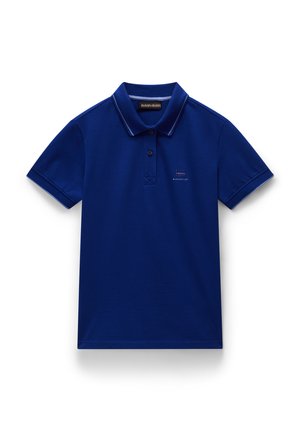 Blauwe polo gemaakt van zacht stof, met een klassieke kraag en korte mouwen. Bevat een klein logo op de linkerbovenborst.