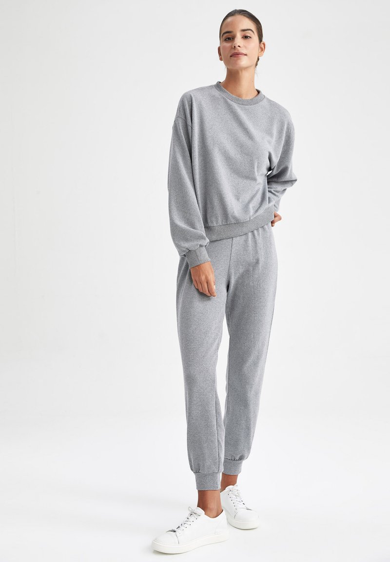 DeFacto Sweater grijs