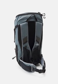The North Face TRAIL LITE UNISEX - Potovalni nahrbtnik - monument grey-asphalt grey