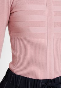 Morgan Maglione - light pink