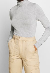 Vero Moda Sweter