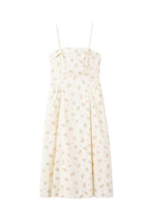 Witte midi-jurk met dunne bandjes en kleine roze bloemenprint, met een aansluitend lijfje en een uitlopende rok.