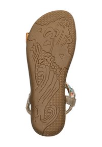 Bruine rubberen sandaalzool met golf- en plantenpatronen, voorzien van een gestructureerde grip voor tractie en gedetailleerde accenten op de straps.