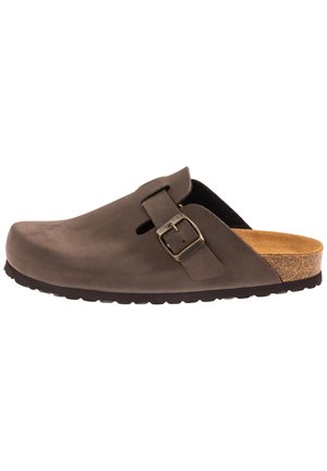 Clogs - brown