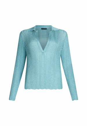 Suéter de manga larga azul claro con cuello en V, textura acanalada y dobladillo con volantes. El material tiene un sutil brillo. El cuello es puntiagudo.