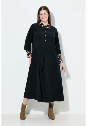 3/4 SLEEVE - Skjortklänning - black