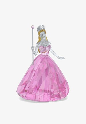 Figurine en cristal d'une reine aux cheveux dorés portant une couronne argentée et une robe de bal rose facettée, tenant un sceptre argenté.