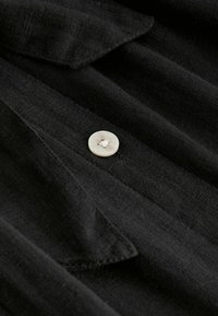 Next MIDI - REGULAR FIT - Denné šaty - black
