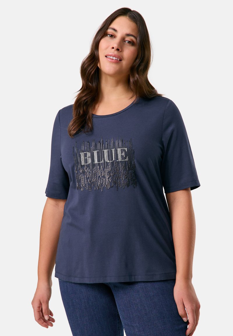 Samoon KURZARM RUNDHALS MIT VERZIERTEM WORDING - T-Shirt print - dark lake blue gemustert