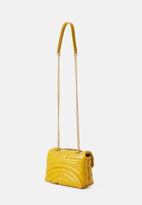 Pinko LOVE PUFF MINI - Soma ar siksnu pāri ķermenim - giallo cina/antique gold