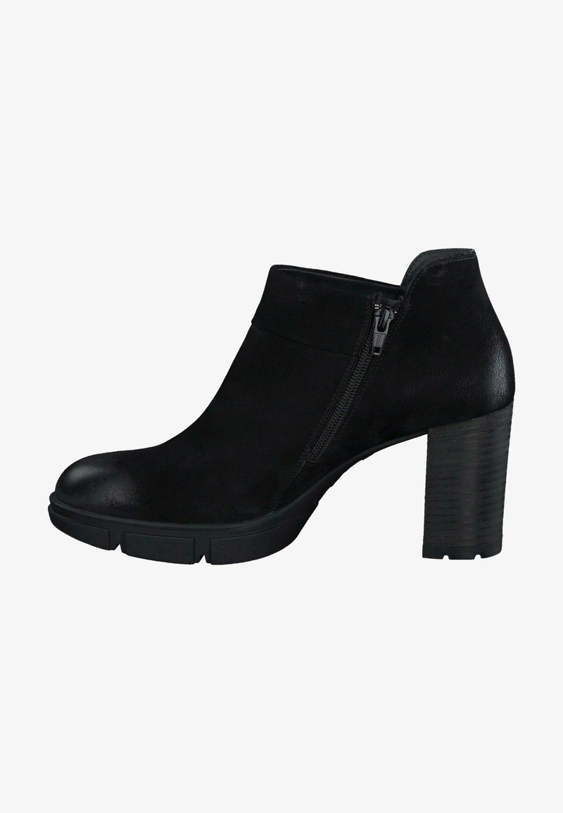 Bottine noire en cuir suédé, avec une fermeture éclair latérale et un talon bloc. La semelle est texturée pour une meilleure adhérence et le design général est élégant.