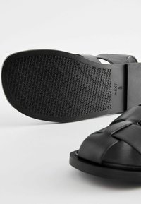 Next FOREVER COMFORT - REGULAR FIT - Vaellussandaalit - black
