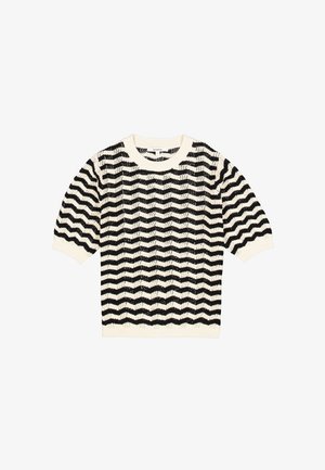 Zwart-wit gebreide trui met zigzagpatroon, korte mouwen en een ronde halslijn. Gemaakt van een gestructureerde stof met geribbelde randen.