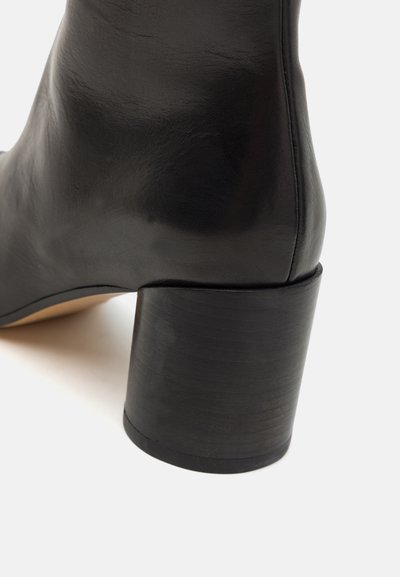 MM6 Maison Margiela BOOT - Boots - black