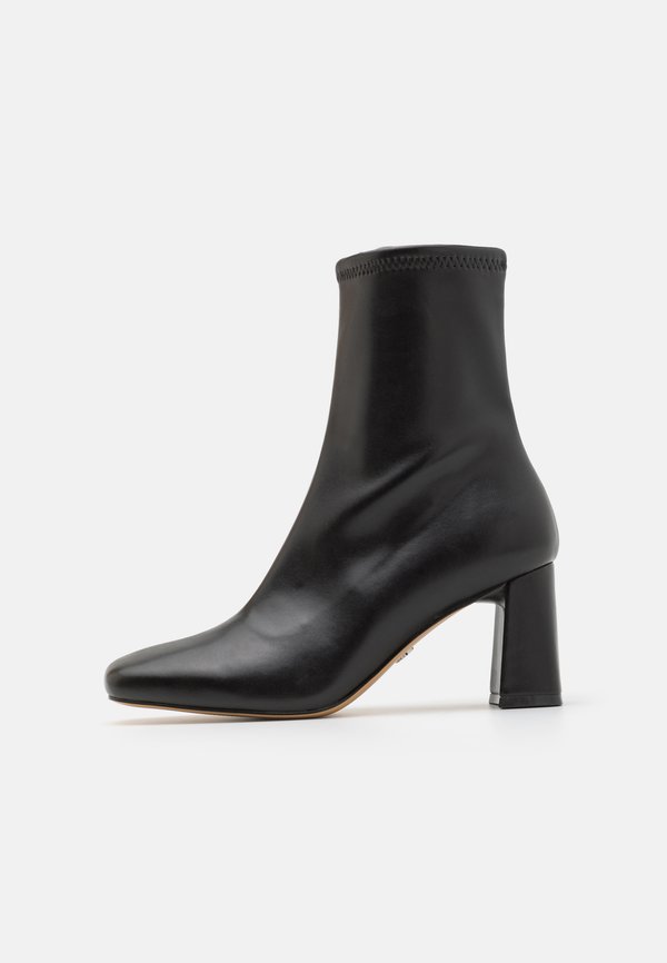 BUN - Classic ankle boots