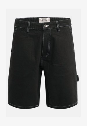Sorte knælange shorts med hvide syninger, bæltestropper, knaplukning og en sidelomme til værktøj, mærket "REBEL" inde i taljebåndet.