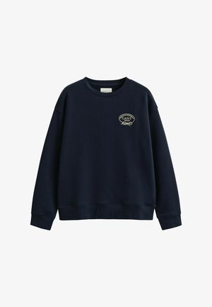 Marineblauer Langarm-Sweatshirt mit rundem Ausschnitt und kleinem cremefarbenem Logo mit der Aufschrift "American Sportswear GANT 1949" auf der linken Brust.
