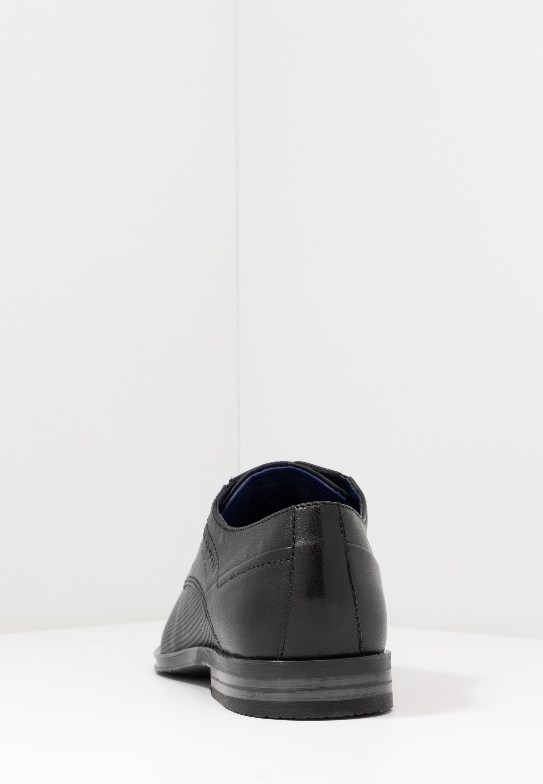 Bugatti LUCIUS Pensko med snøring black Zalando.no Bugatti LUCIUS Pensko med snøring black Zalando.no