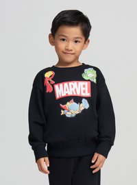 Felpa nera con stampe colorate dei personaggi Marvel: Iron Man, Hulk e Thor, con un grande logo rosso "MARVEL" sul davanti.