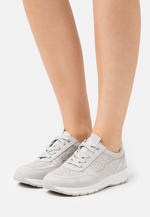 Trainers - light grey