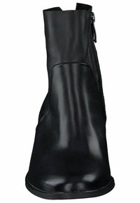 Botín de cuero negro hasta el tobillo con un acabado suave, punta redondeada, cierre de cremallera lateral y diseño minimalista sin adornos.