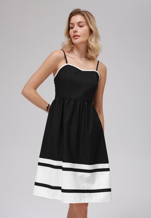 Day dress - black