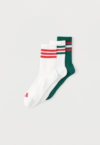 Unselected, team dark green/white/better scarlet