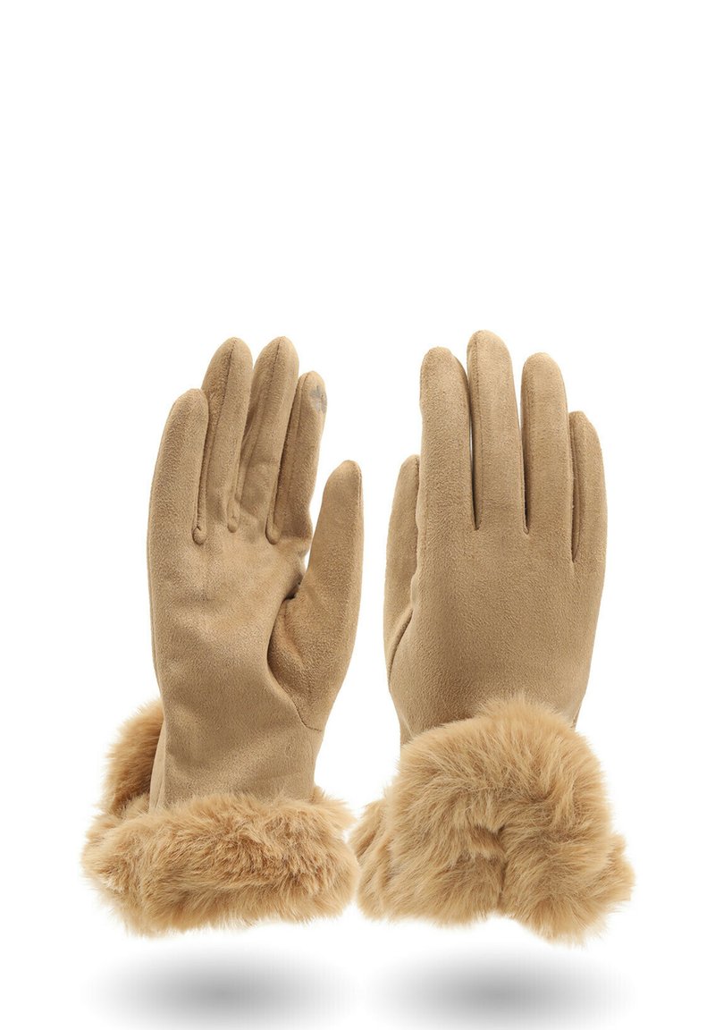 Un paio di guanti in suede beige con polsini di pelliccia morbida, un guanto mostra il palmo mentre l'altro mostra il dorso della mano.