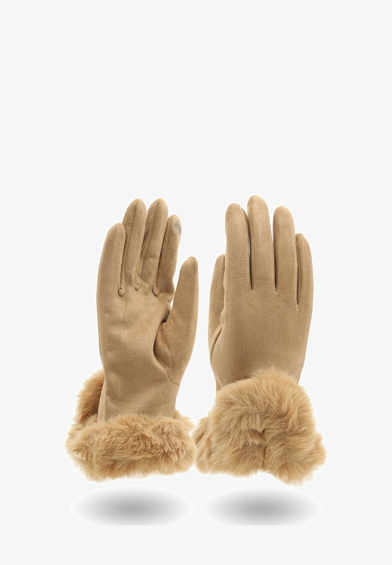 Un paio di guanti in suede beige con polsini di pelliccia morbida, un guanto mostra il palmo mentre l'altro mostra il dorso della mano.