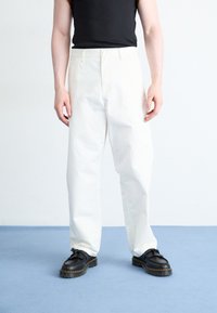 Carhartt WIP SINGLE KNEE PANT - Traperice opuštenog kroja - off-white rinsed