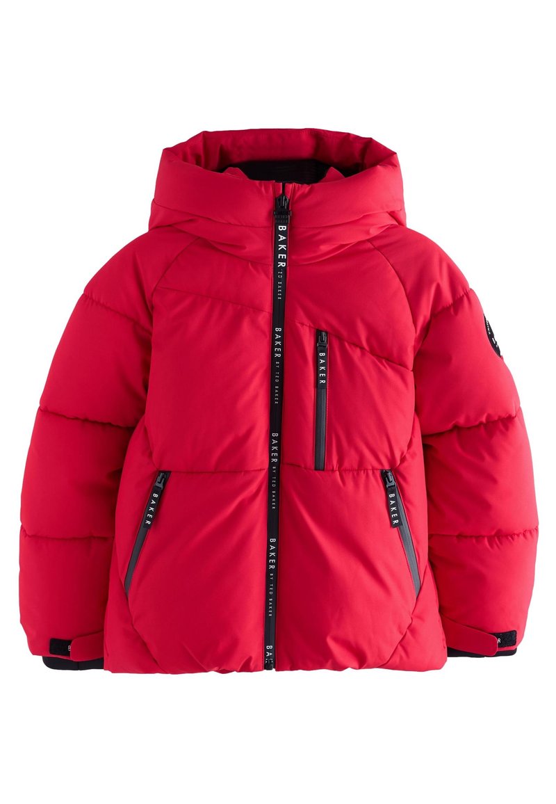 Rote Daunenjacke mit hohem Kragen und Kapuze. Verfügt über zwei Reißverschlusstaschen vorne, schwarze Reißverschlussbeschläge und Akzentdetails an den Ärmeln.