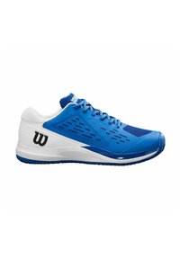 Scarpa sportiva blu con tomaia in rete texturizzata, suola bianca e logo nero prominente sul lato. Design elegante per prestazioni e stile.