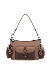 Borsa in pelle marrone chiaro con accenti marrone scuro. Presenta una chiusura con zip, una tasca frontale con fibbia e scomparti laterali con zip.