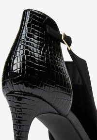 Next Decolleté - black