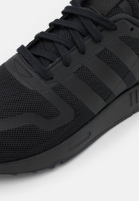 adidas Sportswear MULTIX UNISEX - Tossud - core black