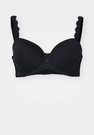 Zwarte gewatteerde bh met kantaccenten, verstelbare banden en een haak- en oogsluiting aan de achterkant. Soepele textuur met een gestructureerde vorm.