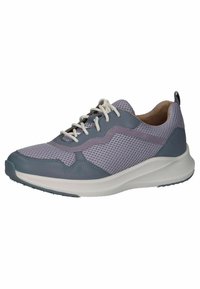 Light purple and gray athletic shoe made of mesh and synthetic leather. Features a textured upper, round toe, and rubber outsole.